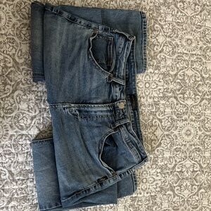 Silver Jeans Relaxed Fit in Classic Blue